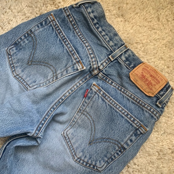 (SOLD) Vintage Levi’s Jeans! - Picture 3 of 5